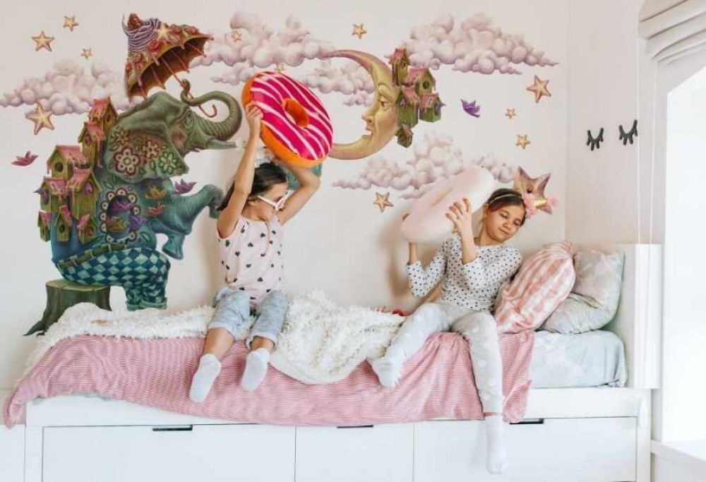 Stickers muraux pour enfants – comment changer une pièce en quelques minutes ?